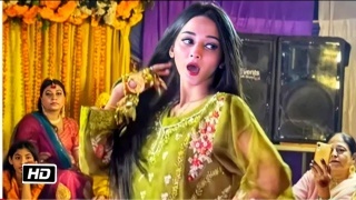 Mera Dil Ye Pukare Aaja - Ayesha Pakistani Girl